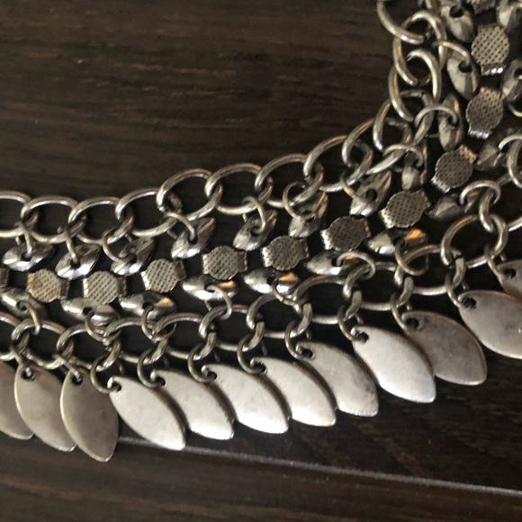 ABERCROMBIE STUNNING NECKLACE!! - Picture 3 of 5